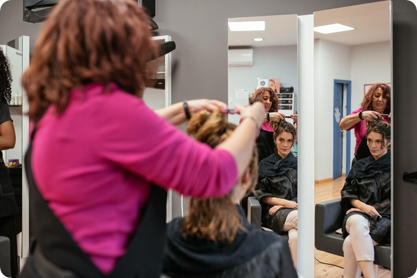 Pourquoi faire un diagnostic capillaire en salon chez un professionnel